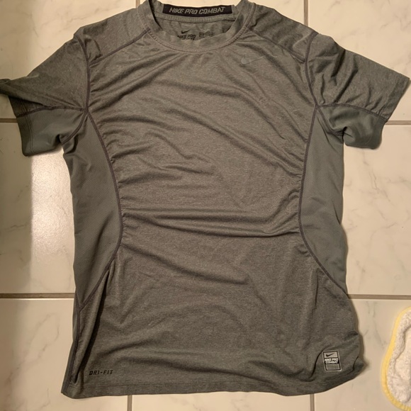 Nike Pro Combat Shirt. Large. Fitted. - Picture 1 of 7